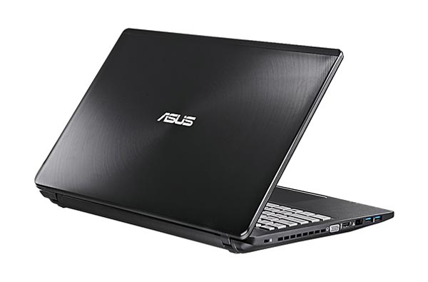 ASUS Q500 - ноутбук оснащён сенсорным экраном.